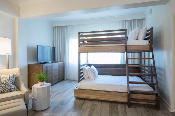 Hawks Cay Family Guestroom with Bunk Beds