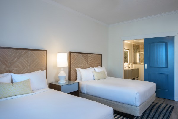 Hawks Cay Guestroom - Water View Lanai - 2 Queen Bed View