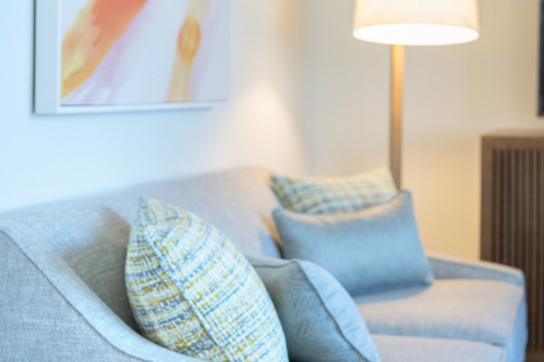 Hawks Cay Guestroom - King Junior Suite - Details