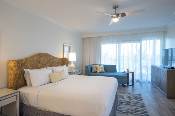 Hawks Cay Guestroom - One Bedroom Presidential Suite - Bedroom