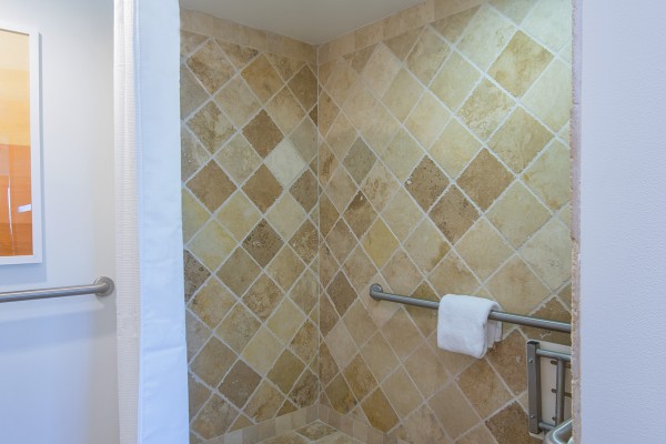 Hawks Cay Accessible Bathroom Shower for Guestroom with One King Bed in the Florida Keys