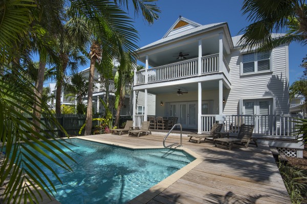 Luxury Villa Rentals in Florida Keys with Backyard Pool