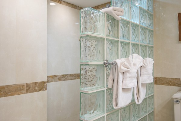 Marina Village Villa Bathroom at Hawks Cay in the Florida Keys