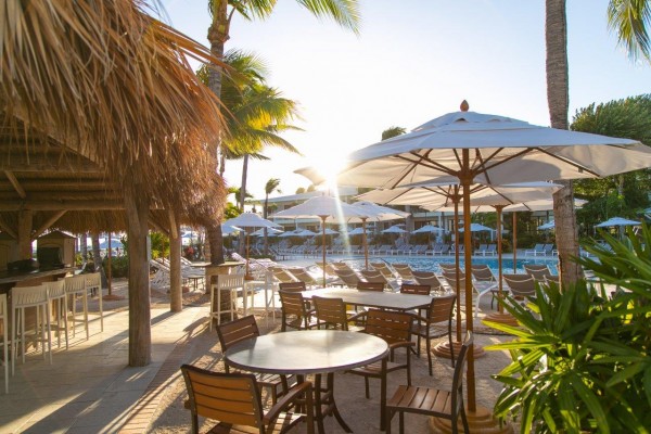 outdoor dining in the Florida Keys
