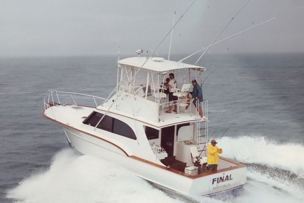 Big Game fishing charter Final Final leaving from the Hawks Cay Marina in the Florida Keys